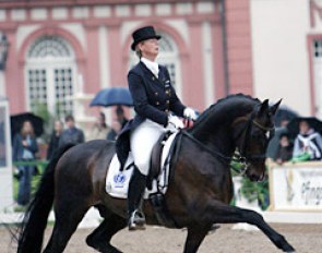 Ann Kathrin Linsenhoff shows off her new star Sterntaler at the 2005 CDI Wiesbaden The bay Oldenburg has an extended trot as breath-taking as Weltall's (Photo © Astrid Appels)