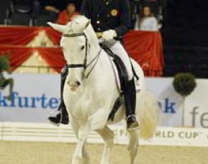 Boaventura Freire was the "odd one out", not only because he was the only guy in the finals but also because he rode a Lusitano, Peralta Pinha