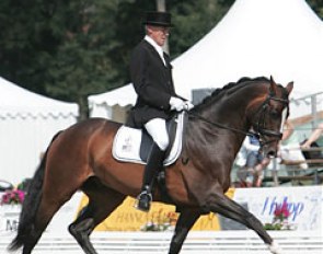 Lars Holmberg on Mix Max at the 2007 World Young Horse Championships in Verden :: Photo © Astrid Appels