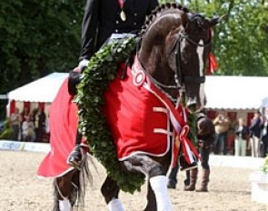Andreas Helgstrand and Don Schufro win the 2008 Danish Championships :: Photo © Ridehesten.com