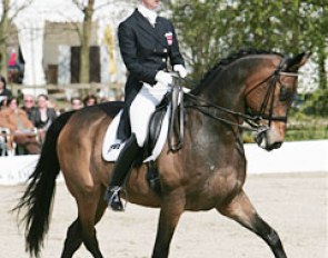 What a difference with three years ago. At the 2005 European Championships, Rigoletto (by Rubinstein) was already a Danish team horse but the bay gelding has improved tremendously, gaining in strength. He is now a steady 70% scoring mount!