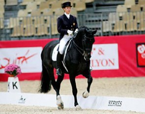 Catherine Haddad and Cadillac (by Solos Carex) at the 2008 CDI Lyon
