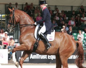 Laura Bechtolsheimer and Mistral Hojris in the Grand Prix Special at the 2009 Europeans