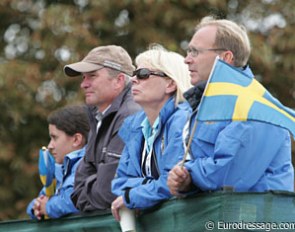 Swedish team trainer Hubertus Schmidt, Louise Nathhorst and chef d'equipe Bo Jena watching Minna Telde on Don Charly