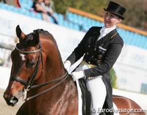 Kristy Oatley on her second Grand Prix horse Ronan :: Photo © Astrid Appels