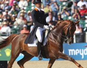 Hans Peter Minderhoud and Nadine didn't have their best ride in the Special, despite a few highlights such as the half passes and one tempi's. A bad strike off to canter and a major capriole on the centerline made them end up with 68.333%