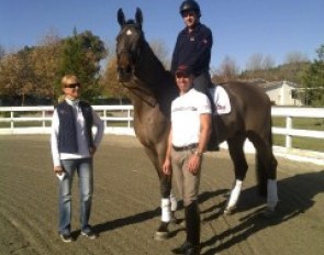 David Wightman on Partous (by Juventus x Hemmingway) flanked by Anne Gribbons and Steffen Peters