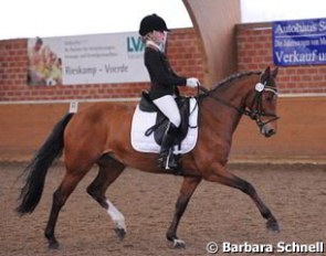 Pauline Holzknecht on Carrie WE. This experienced pony was previously competed by Ruben Schmitz-Heinen and Leonie Richter