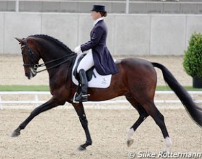 Emma Hindle and Diamond Hit (by Don Schufro x Ramino)