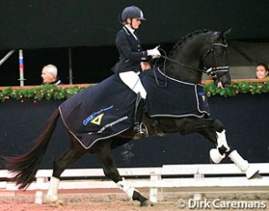 Emmelie Scholtens and Desperado win the L-level division at the 2012 KWPN Stallion Competition in Roosendaal :: Photo © Dirk Caremans