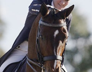 Maree Tomkinson and Diamantina on winning form at the 2012 CDI Sydney :: Photo © Peter Stoop