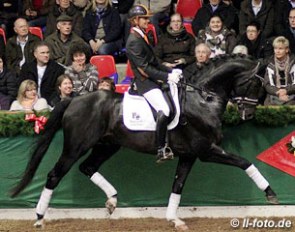 Edward Gal and Jack Sparrow at a stallion show in Vechta, Germany, in February 2012 :: Photo © LL-foto.de