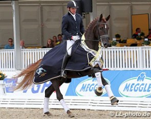 Andreas Müller and Furst Nymphenburg II win the 2012 Hanoverian Riding Horse Championships for 3-year olds :: Photo © LL-foto.de