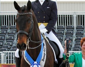 Adrienne Lyle and Wizard win the Grand Prix at the CDI 5* at the 2012 Global Dressage Festival :: Photo © Sue Stickle