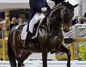 Adrienne Lyle and Wizard win the Grand Prix Kur at the 2012 Global Dressage Festival :: Photo © Sue Stickle