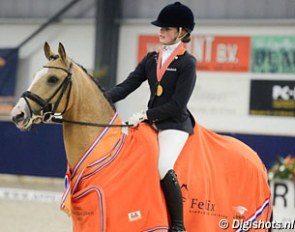 Febe van Zwambagt and Coco Jambo win the 2013 Dutch Indoor Pony Championships :: Photo © Digishots