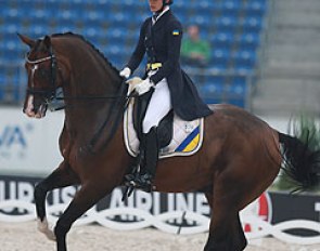 Alisa Kovanko and Stallone were eliminated after the horse knocked himself and had blood running down his left hind leg