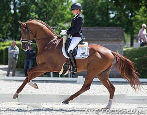 Emmelie Scholtens and Estoril at the 2015 Dutch WCYH Selection Trial :: Photo © Focussed.nl