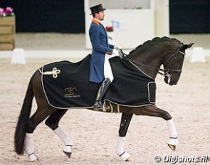 Tommie Visser and Vingino at the 2015 CDI Roosendaal Indoor :: Photo © Digishots