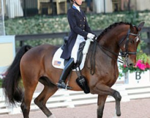 Laura Graves and Verdades at the 2015 U.S. Dressage Championships :: Photo © Sue Stickle