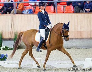 Daphne van Peperstraten and Wonderful Girl win the 2016 Dutch Indoor Pony Championships :: Photo © Digishots