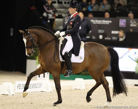 British Olympian Emile Faurie has been competing two horses on the World Cup circuit this year: Delatio and Lollipop. He brought his 2017 European Championship ride Lollipop to Den Bosch. The Lord Sinclair offspring was a bit intimidated by the electric indoor atmosphere but showed nice piaffe-passage work