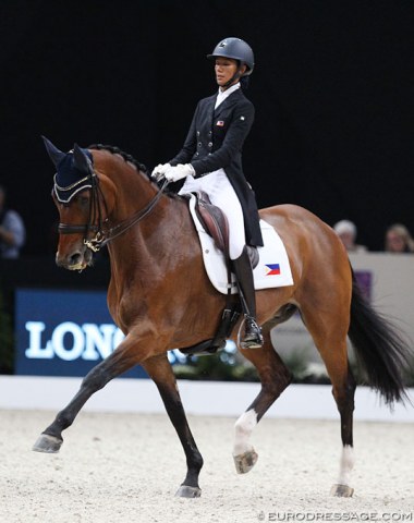 Ellesse Tzinberg and Triviant could not find their stride in Paris. The horse was uneven and unsettled in the body, while Tzinberg did her best to save the day.