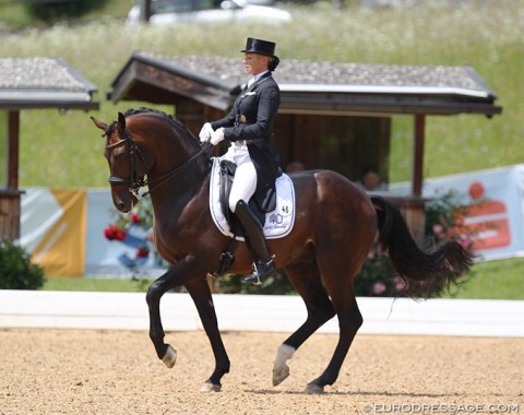 Anja Plönzke on Fahrenfeit, who was trained to Grand Prix level by Leif Hamberger