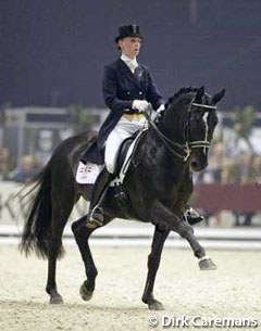 Imke Schellekens-Bartels and OO Seven at the 2003 Zwolle International Stallion Show :: Photo © Dirk Caremans