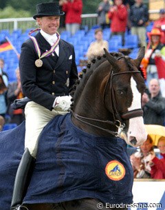 Jan Brink and Briar flaunting their 2005 European bronze medal