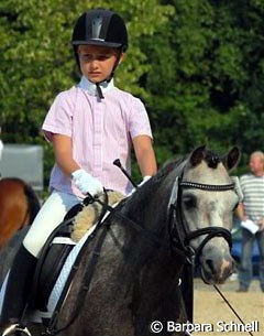A rider in the regional kiddy pony class.