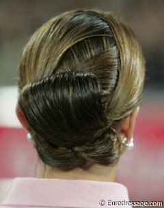 The beautiful hairdo of Princess Haya of Jordan (president of the FEI)