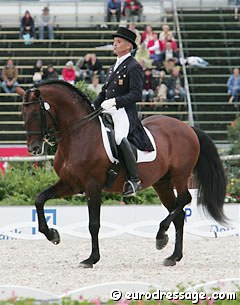 Juan Antonio Jimenez on Guizo at the 2006 World Equestrian Games :: Photo © Astrid Appels