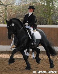 Jessica Süss and her eight-year-old Friesian Zorro entered their first advanced test here as well. No ribbon for them yet, but an encouraging protocol that did contain several eights (for the extended trot) after all
