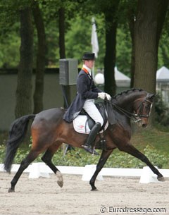 Diederik van Silfhout on Ruby. This is her trot on a circle (and not the extended trot!)