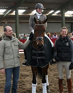 Hans Peter Minderhoud and Edward Gal with the winners, Emmelie Scholtens and Borencio (by Florencio x Lord Sinclair)