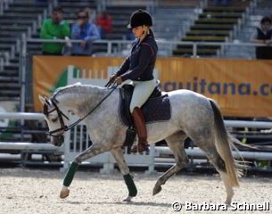 Charlott Maria Schürmann riding Don't forget me in the afternoo