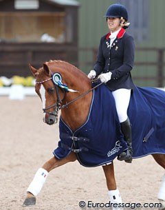 Victoria Boree and Doppelspiel win the consolation finals at the 2010 European Pony Champioships