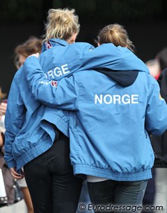 Norwegian fans supporting each other!