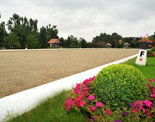 The outdoor arena at Hof Kasselmann