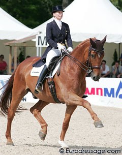 Nadine Capellmann and Elvis VA in a big extended trot