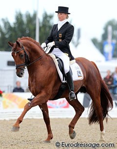 Former European Young Rider Champion Christin Schutte on the picturesque Eloy (by Earl x Wendenburg). The horse did great half passes and flying changes but could be more active and powerful from behind.  They got  8.06