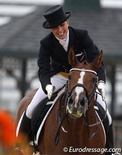 Former young rider Mafalda Galiza Mendes made a smooth transition to GP level; Aboard D'Artagnan she was the strongest Portuguese rider and scored 67.489% to finish 33rd.