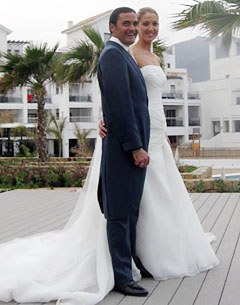 Jose Antonio and Catherina Mena on their wedding day :: Photo © Top Iberian