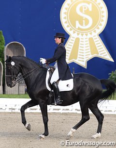 Cora Jacobs on the 16-year old Hessian mare Cassis (by Charly Chaplin x Blaubart xx)