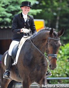 Jessica Süss and 4-year old Tarantino won the Riding Horse Test with an 8.5 score