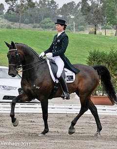 Louisa Hill and Antonello at the Region F/G Olympic Qualifier in Sydney :: Photo © Franz Venhaus