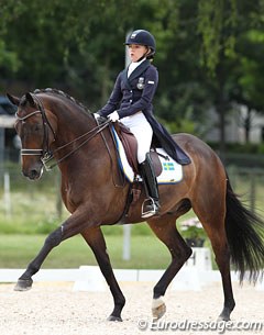 Swedish Filippa Borjeson on Basic. This rider is such a talented star. She has an incredible amount of feeling and rode a beautiful test