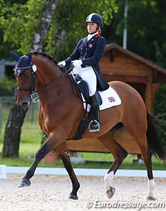 Gaby Lucas and Laurentius at the 2012 European Junior Riders Championships in Berne, Switzerland :: Photo © Astrid Appels