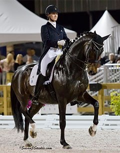 Adrienne Lyle and Wizard win the Grand Prix Kur at the 2012 Global Dressage Festival :: Photo © Sue Stickle